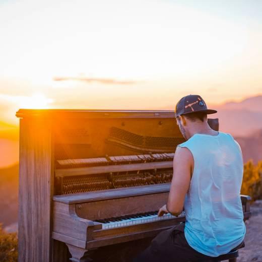 Relaxing Piano