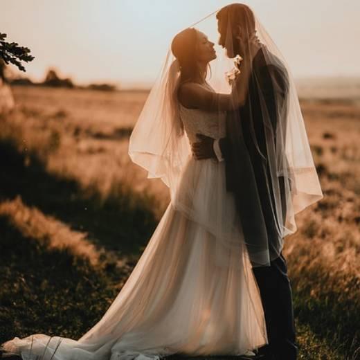Weddings, Romance